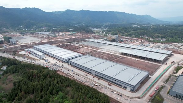瑞和网  上半年，810个四川省重点项目完成投资超5000亿元